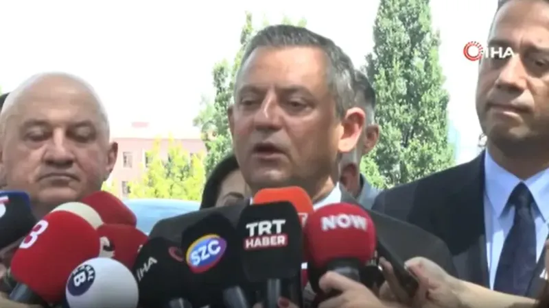 CHP Genel Başkanı Özel: "Milletin gündemini konuşmaya devam edeceğiz. Vatandaşın gündemi neyse benim gündemim o"