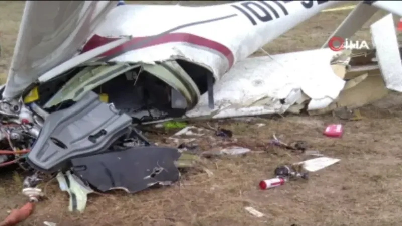 Bursa’da eğitim uçağı düştü, 2 pilot hayatını kaybetti Bursa’da eğitim uçağı düştü, 2 pilot hayatını kaybetti