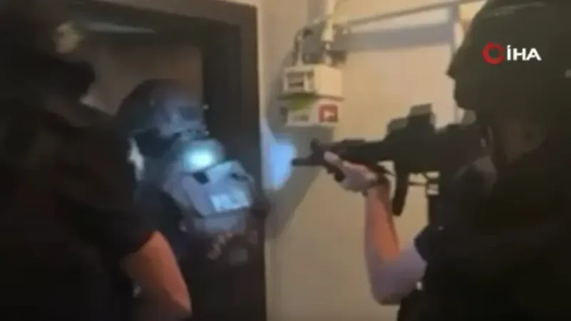 "Çember-22" operasyonlarında aranan 3 bin 126 kişi yakalandı