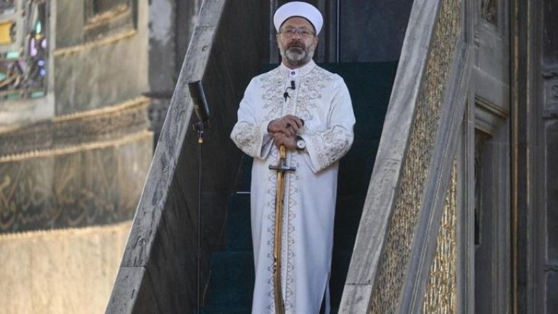 Instagram Türkiye’de erişime tekrar açılmasının ardından Diyanet İşleri Başkanı Erbaş’ın mesajlarını sildi