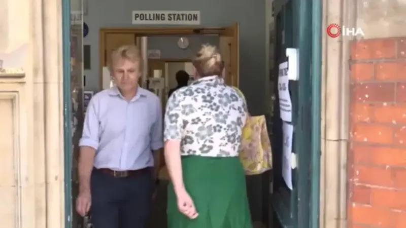 İngiltere’de sandık çıkış anketlerine göre seçimleri İşçi Partisi kazandı