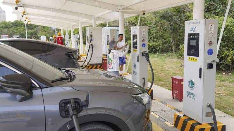 Sinopec elektrikli araçlar için 6 binden fazla şarj istasyonu inşa etti