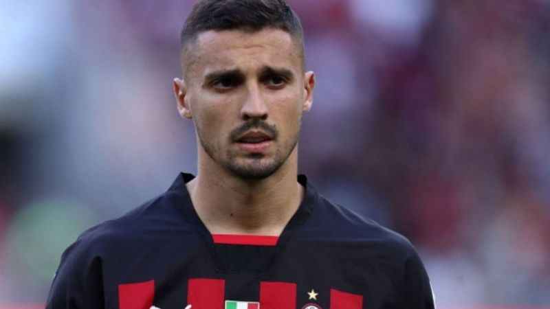 Fenerbahçe, Rade Krunic için Milan'la anlaşmaya vardı Fenerbahçe, Rade Krunic için Milan'la anlaşmaya vardı