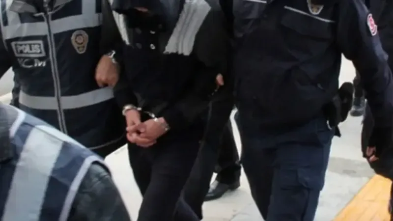 İstanbul’da terör örgütü DEAŞ’a operasyon: 12 gözaltı İstanbul’da terör örgütü DEAŞ’a operasyon: 12 gözaltı