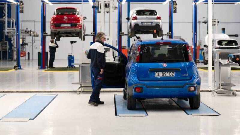 Stellantis sürdürülebilir ulaşım teknolojisi şirketi olma yolunda hızla ilerliyor