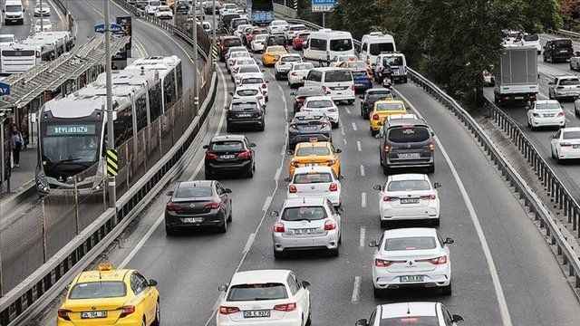 İstanbul'da toplu taşımaya zam!
