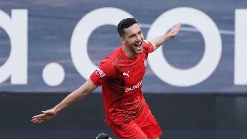 Umut Nayir, Pendikspor formasıyla 5 maçta 4 gol attı