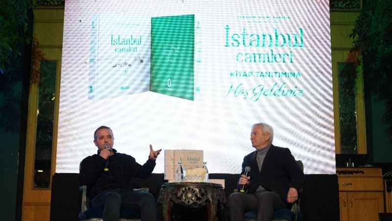 Üsküdar Belediyesi, "İstanbul Camileri" kitabını tanıttı