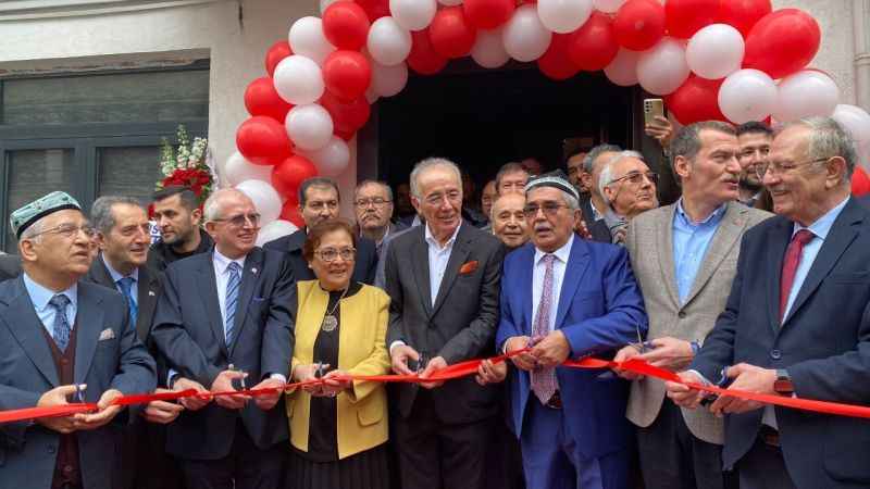 Türkistanlılar Kültür ve Sosyal Yardım Derneği açıldı Türkistanlılar Kültür ve Sosyal Yardım Derneği açıldı