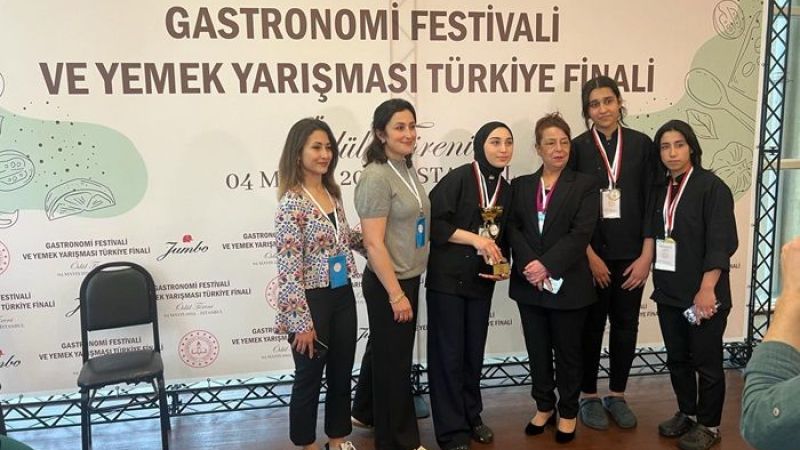 MEB Gastronomi Festivali Ve Yemek Yarismasi 'nın ödülleri sahiplerini buldu 