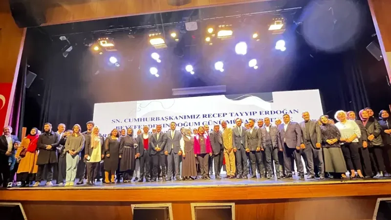 “Ölene Dek Arkandayız Erdoğan” Marşı Büyük Coşkuyla Tanıtıldı