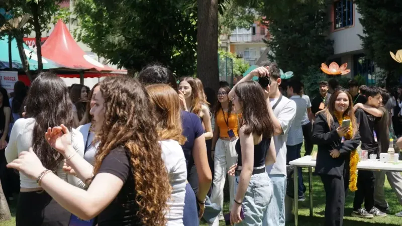 Genç Girişimciler Üsküdar’da Buluştu Genç Girişimciler Üsküdar’da Buluştu