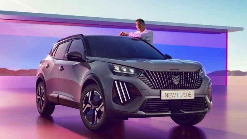 PEUGEOT 2008, tasarım, teknoloji ve elektrikliye geçiş açısından yeni bir adım daha atıyor PEUGEOT 2008, tasarım, teknoloji ve elektrikliye geçiş açısından yeni bir adım daha atıyor