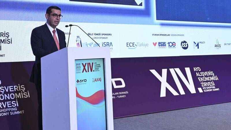 Yurdaer Kahraman: “En büyük hedeflerden biri yabancı yatırımcıyı Türkiye’de tutabilmek” Yurdaer Kahraman: “En büyük hedeflerden biri yabancı yatırımcıyı Türkiye’de tutabilmek”