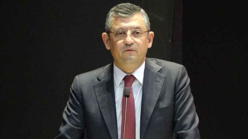 CHP Genel Başkanı Özel: "Şehit cenazesine gitmek ne zamandan beri gövde gösterisi olmuş"
