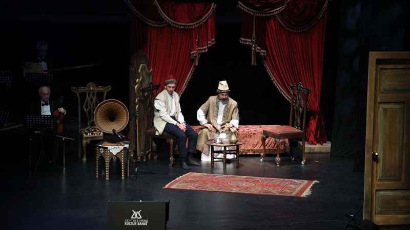 Köse İmam Opereti Zeytinburnu'nda sahnelendi Köse İmam Opereti Zeytinburnu'nda sahnelendi