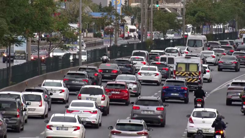 İstanbul’da Sabahın İlk Saatlerinde Trafik Yoğunluğu: Yüzde 63’e Ulaştı