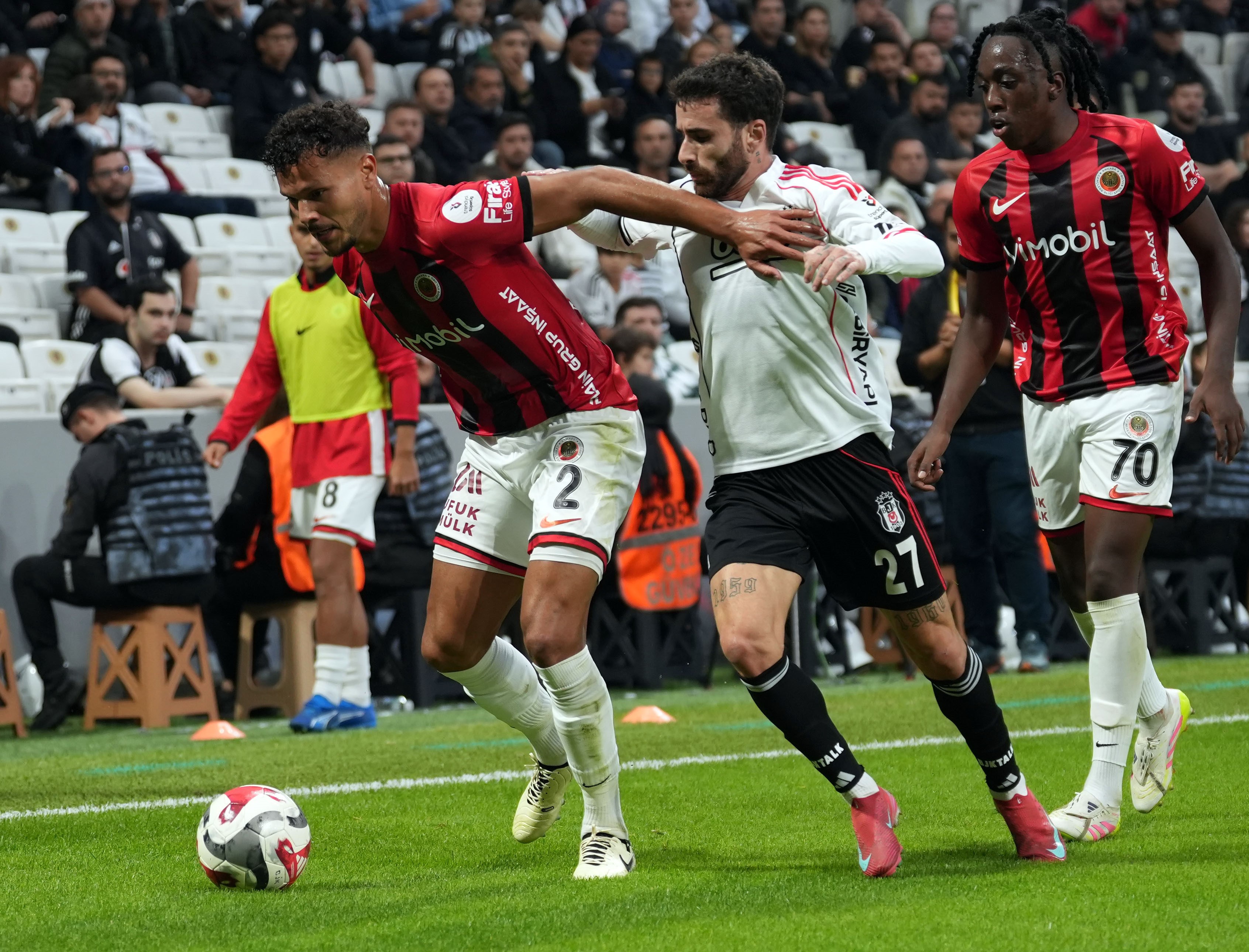 Kartal kendi evinde Gençlerbirliği'ne mağlup oldu