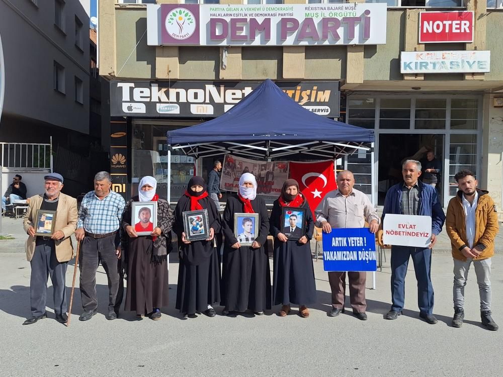 PKK'nın çekilmesi evlat hasreti çeken ailelerin umutlarını artırdı