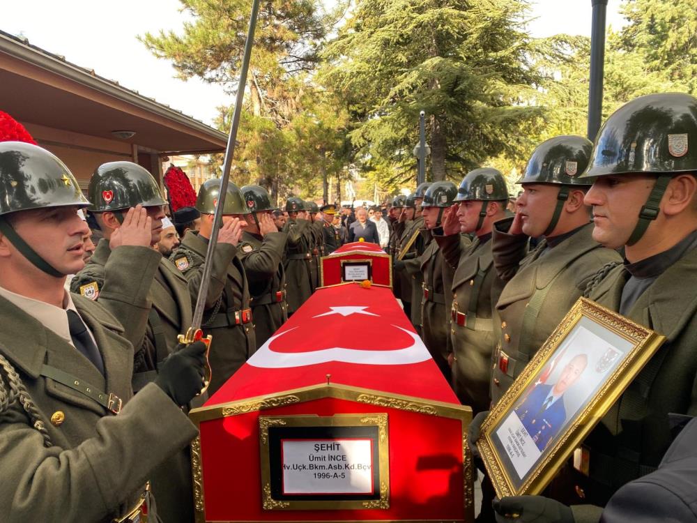 Astsubay Kıdemli Başçavuş Ümit İnce Ankara'da defnedildi