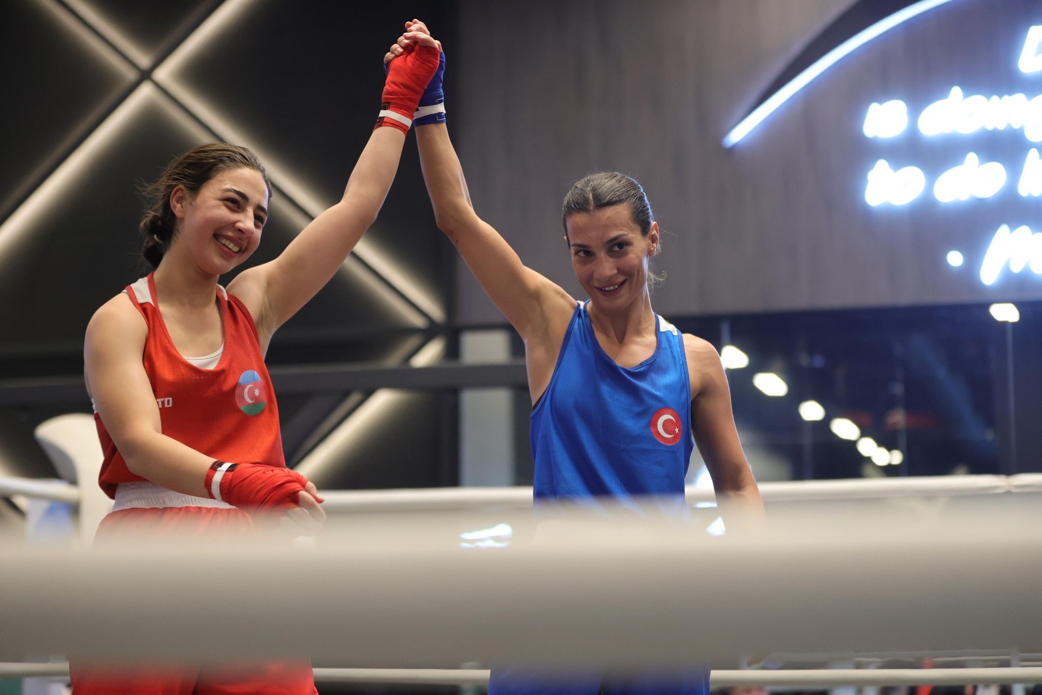 Ayşen Taşkın'dan Riyad'da Altın Yumruk!