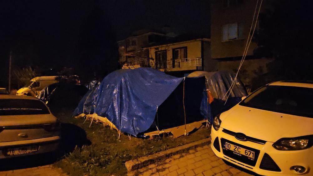 Balıkesir gece boyu sallandı