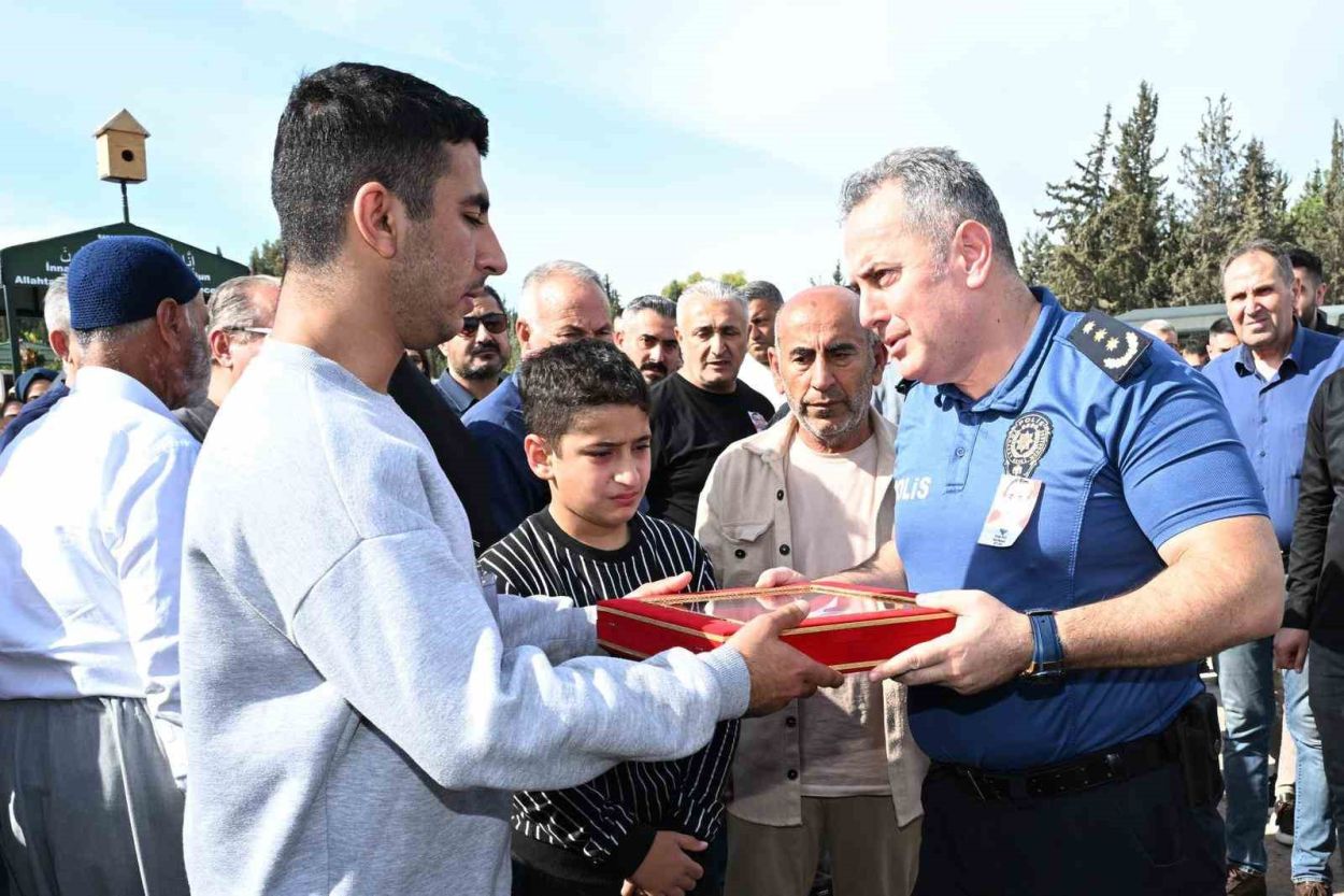 Hayatını kaybeden polis memuru Yakup İnce son yolculuğuna uğurlandı