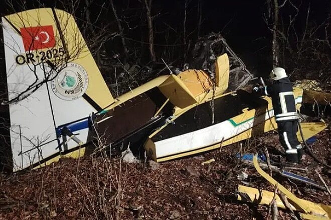 Hırvatistan'dan Türkiye'ye dönen yangın uçağı düştü