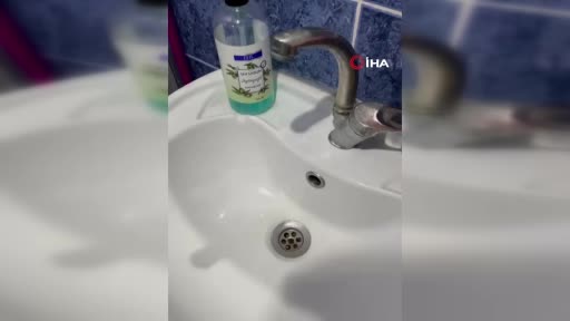 İstanbul'da vatandaşlardan kirli suya tepki