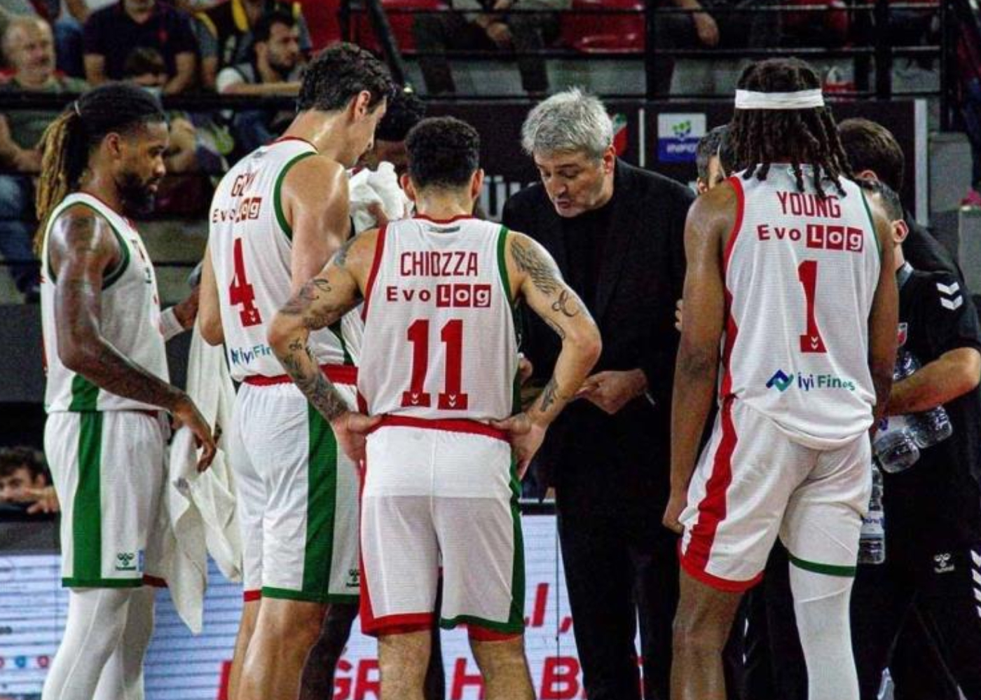 Karşıyaka'da farklı mağlubiyet sonrası Başantrenör Faruk Beşok'la yollar ayrıldı