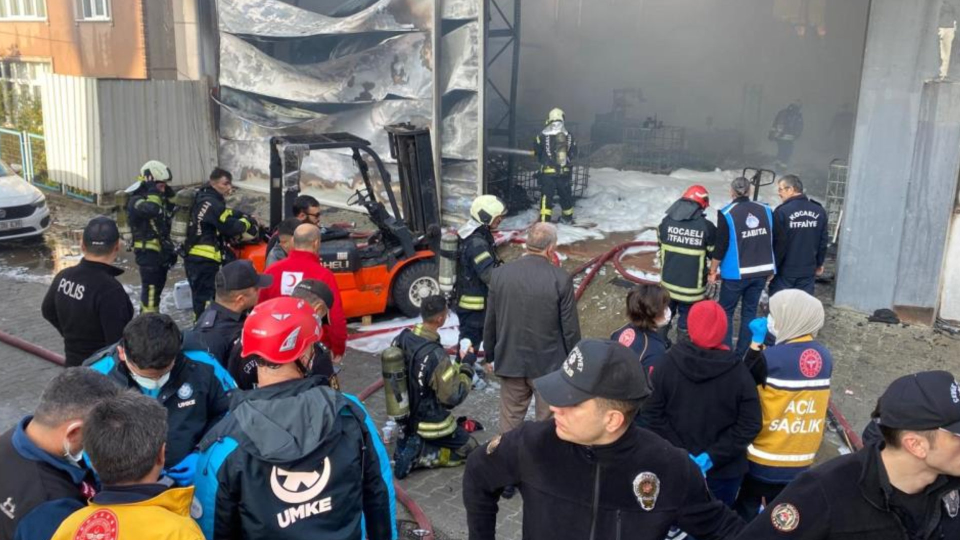 Kocaeli'de kozmetik fabrikasında yangın faciası: 6 ölü, 5 yaralı