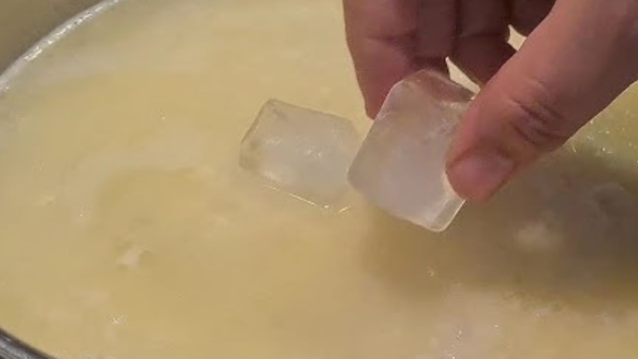 Pirinç pilavını parlatıyormuş; Tencereye 1 tane atınca tane tane de oluyormuş