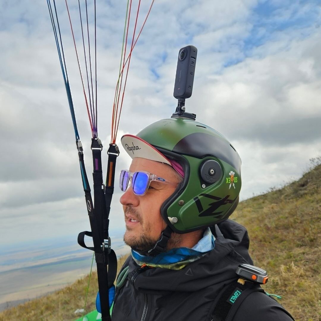 Rus turist Viacheslav Gribanov 1700 metreden kayalıklara çarptı