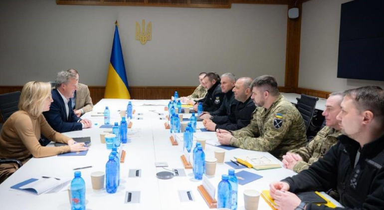 Trump, barış için Kırım'ı Rusya'ya teklif etti! Ukrayna ve ABD heyeti bir araya geldi