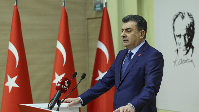 Zeynel Emre: "Bu Ülke Sahipsiz Değil, Değerlerimizi Peşkeş Çektirmeyeceğiz"