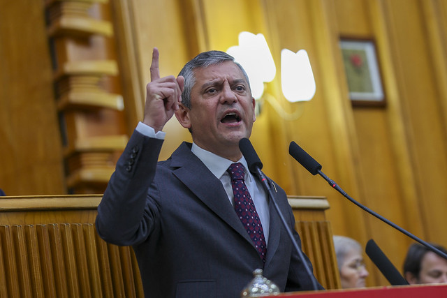 CHP Genel Başkanı Özgür Özel: "Türkiye'nin En Acil Gündemlerinden Biri Artık Okul Güvenliği Olmalıdır"