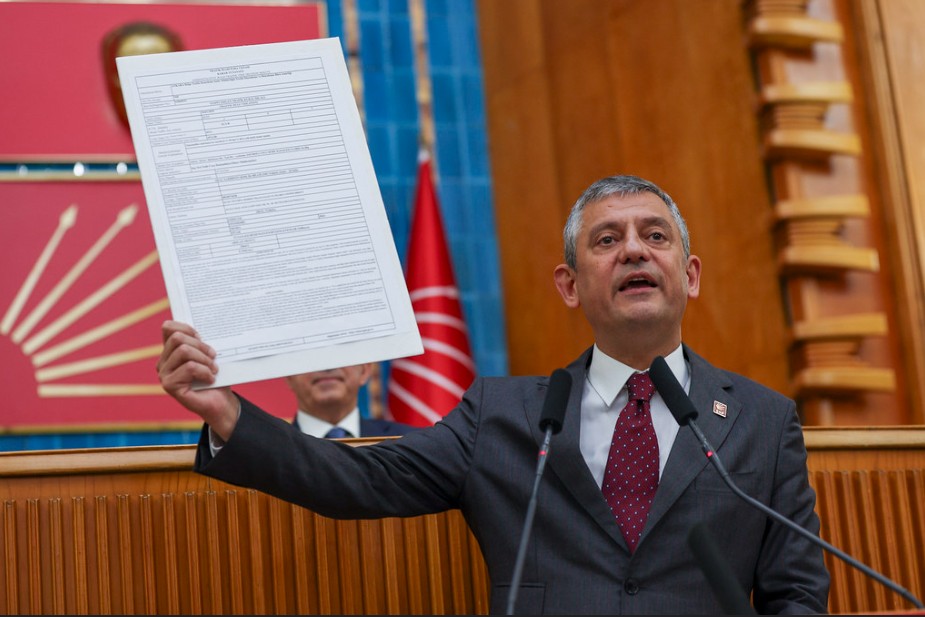 CHP Lideri Özgür Özel: partisinin TBMM Grup Toplantısı’nda konuştu. “‘Ben Kaçmam, Uğraşanı Pişman Ederim’ Diyen Bir Hadsiz Başınızın Belasıdır”Dedi