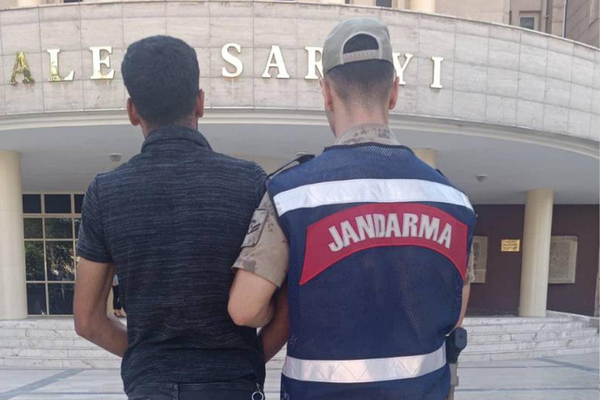 6 yıl 10 ay 15 gün hapis cezası bulunan şahıs yakalandı 6 yıl 10 ay 15 gün hapis cezası bulunan şahıs yakalandı