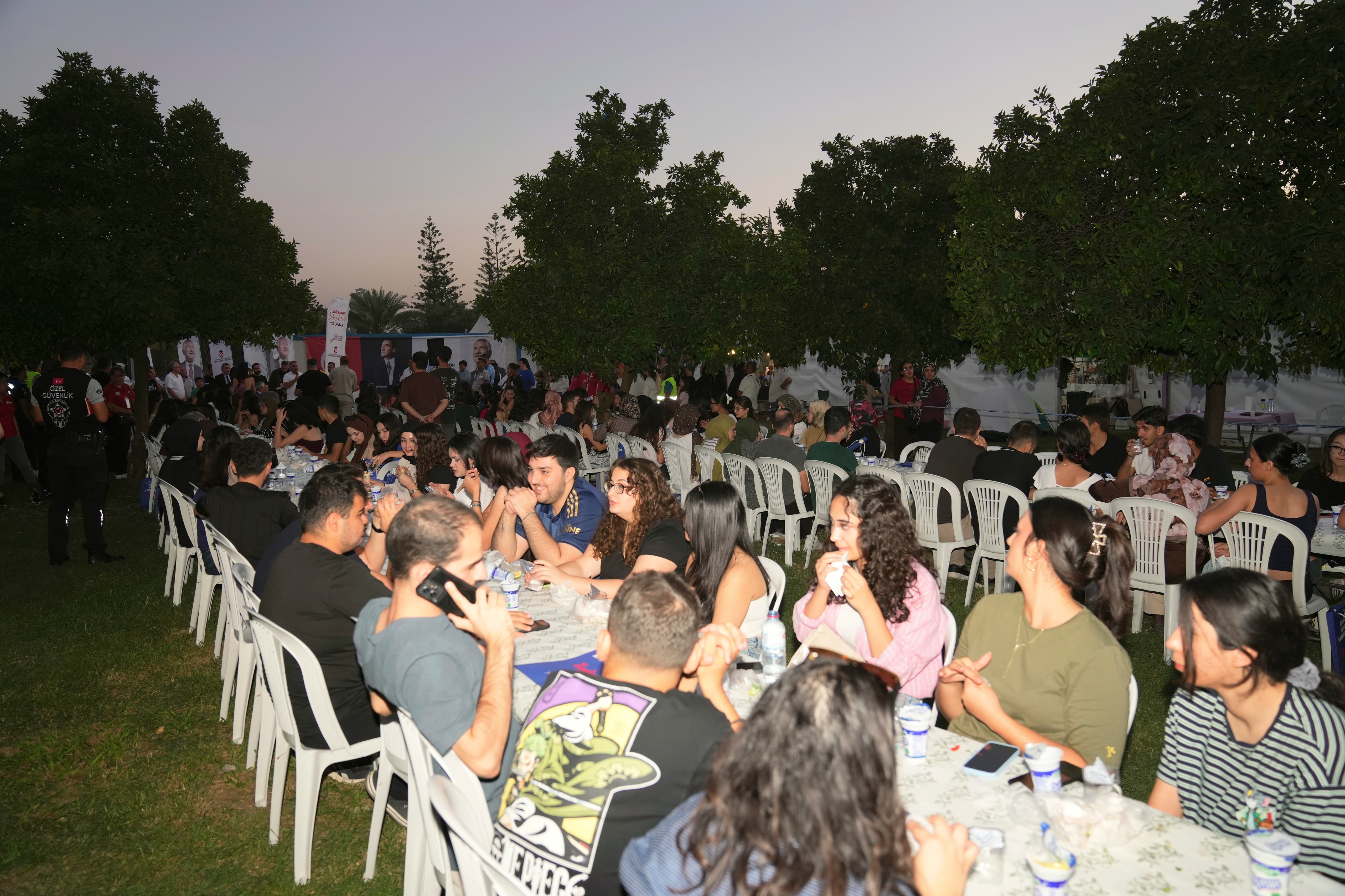 Adana Lezzet Festivali'nde öğrencilere destek