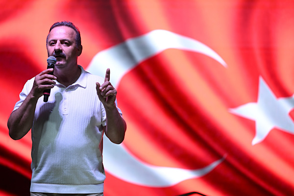Ağıralioğlu: İzmir, istiklal ateşinin zaferle taçlandığı şehirdir Ağıralioğlu: İzmir, istiklal ateşinin zaferle taçlandığı şehirdir