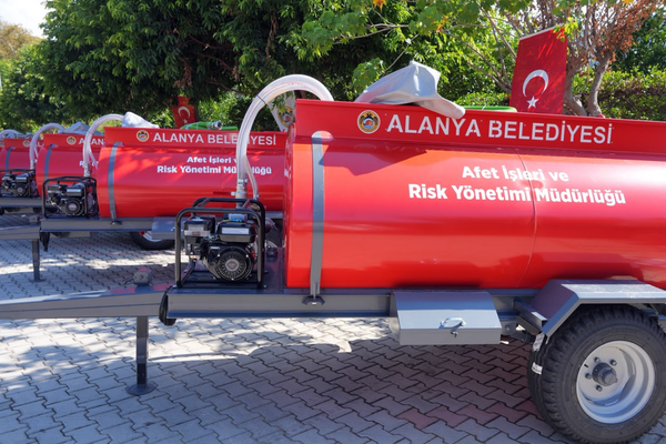 Alanya Belediyesi’nden kırsal mahallelere 6 yangın söndürme tankeri