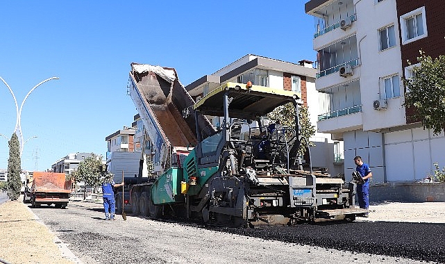 Aliağa ve Seferihisar'da yollar yenileniyor