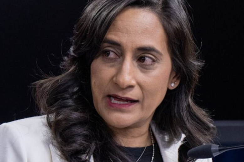 Anand: Geleceğimizi şekillendiren kararlar Kanada’nın elinde kalmalı
