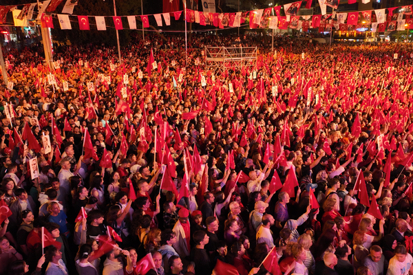 Antalya’da 30 Ağustos Zafer Bayramı Derya Uluğ konseriyle kutlanacak