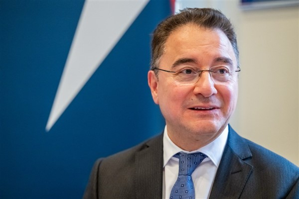 Babacan Sapanca’daki peyzaj ve süs bitkileri fuarını ziyaret etti Babacan Sapanca’daki peyzaj ve süs bitkileri fuarını ziyaret etti