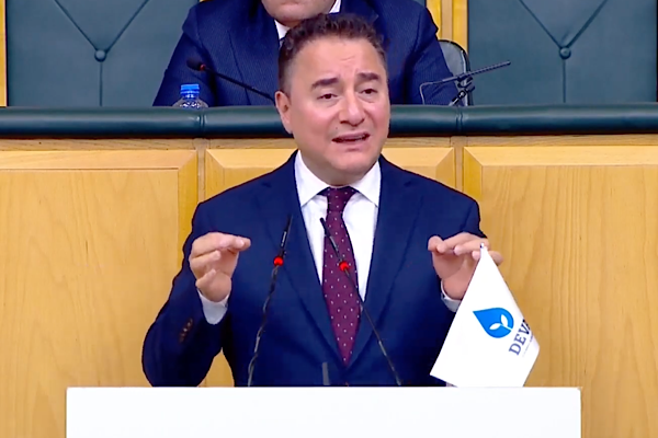 Babacan: Türkiye yeniden ayağa kalkacak