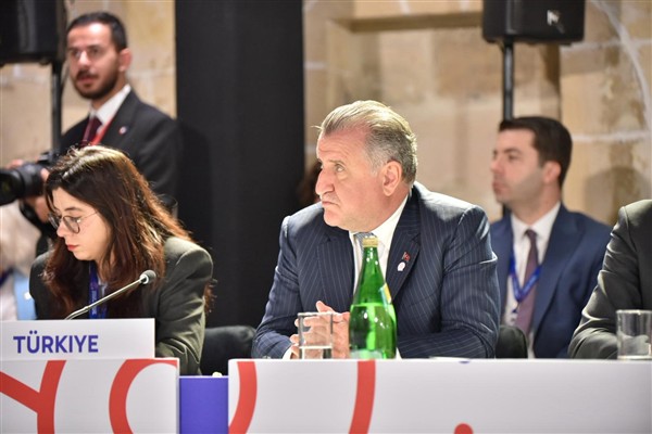 Bak: Güzel bir İstanbul sabahını sporla taçlandırıyoruz