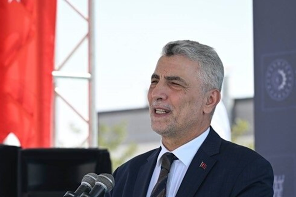 Bakan Bolat: Tüm öğrencilerimize başarılarla dolu bir eğitim yılı diliyorum Bakan Bolat: Tüm öğrencilerimize başarılarla dolu bir eğitim yılı diliyorum