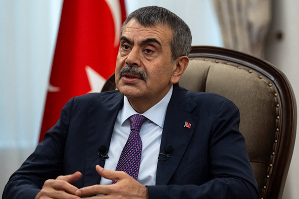Bakan Tekin, Şırnak’ta Kütüphane Projeleri Protokolü’nü imzaladı Bakan Tekin, Şırnak’ta Kütüphane Projeleri Protokolü’nü imzaladı