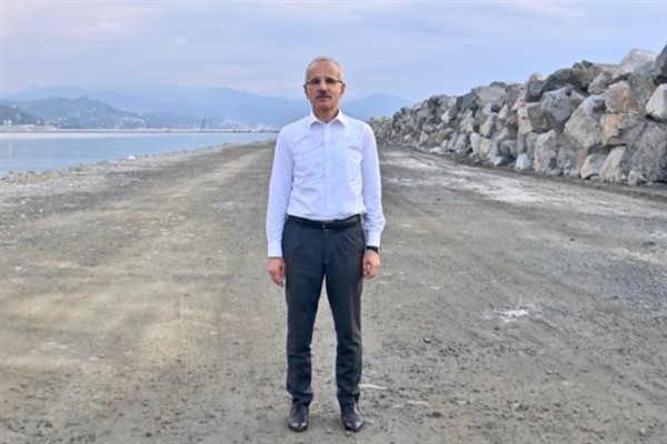Bakan Uraloğlu: Diyarbakır ve Kayseri havalimanlarının kurumsal yapısı güçlendiriliyor